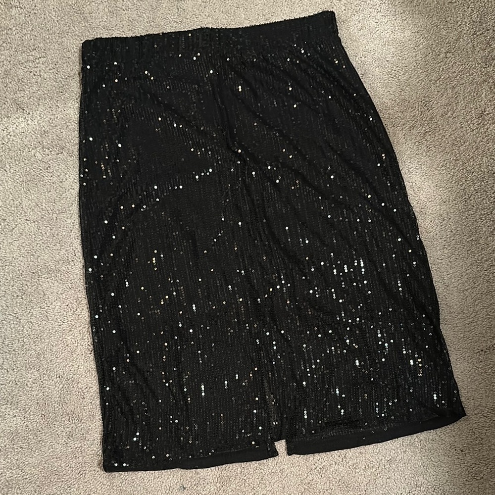 Black Sequin Pencil Skirt for Cocktail Events